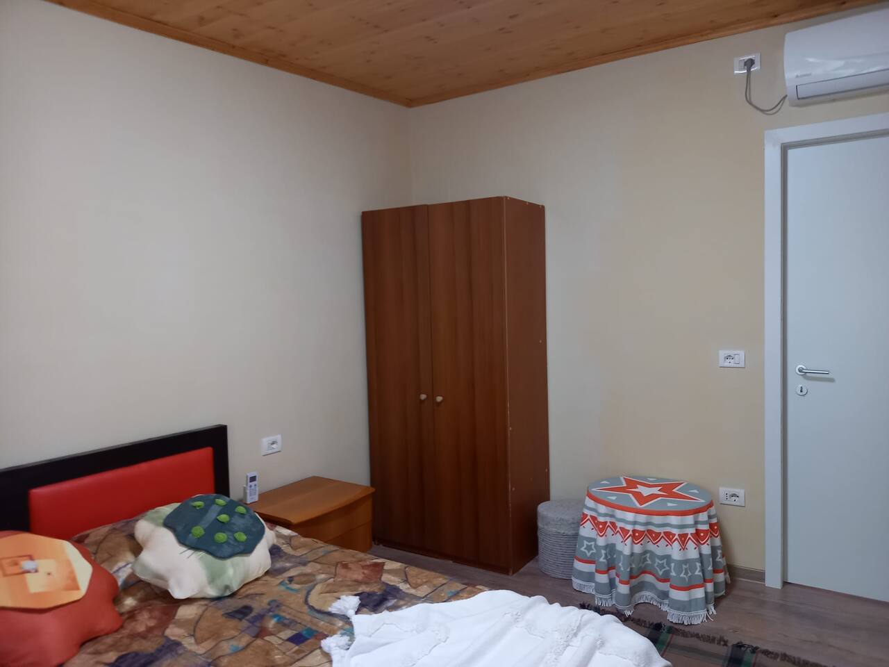 Kids bedroom